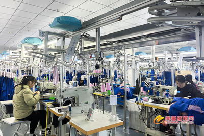 服飾外貿(mào)訂單火爆，中國制造引領(lǐng)全球時(shí)尚潮流